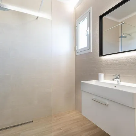 Apartamento En Playa Benamara * Estepona